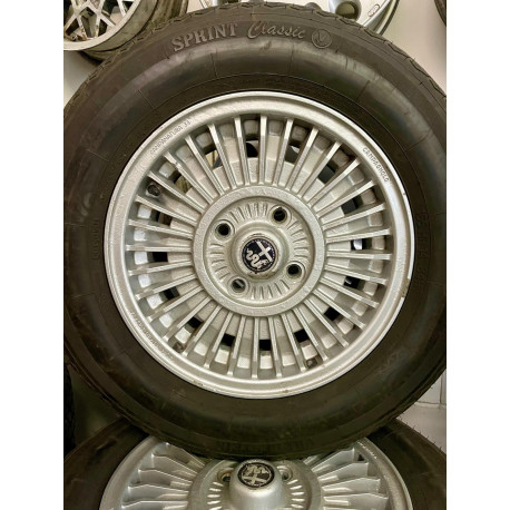 Wielset Cromodora 14" 4x108 5,5J + Vredestein banden