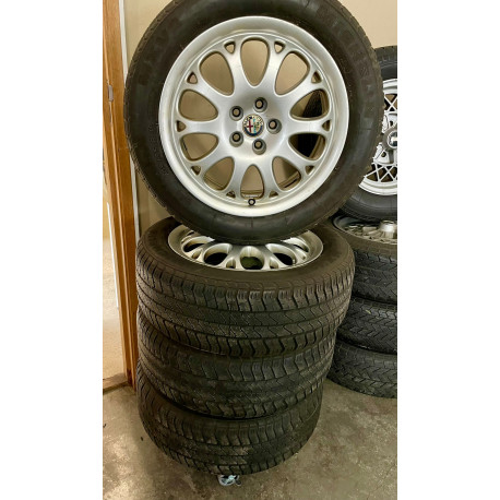 Wielset Alfa Spider 916 16"
