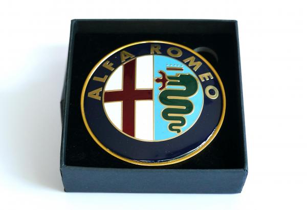 Alfa logo achter