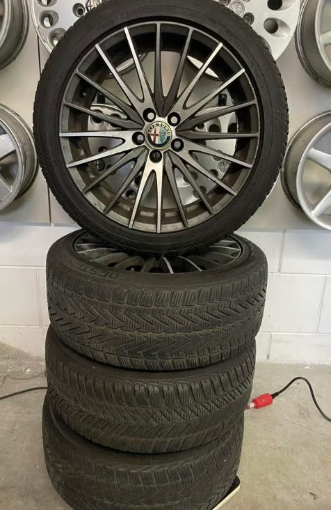 MAK spaak wielset 17" 8Jx17 ET 35 5x100