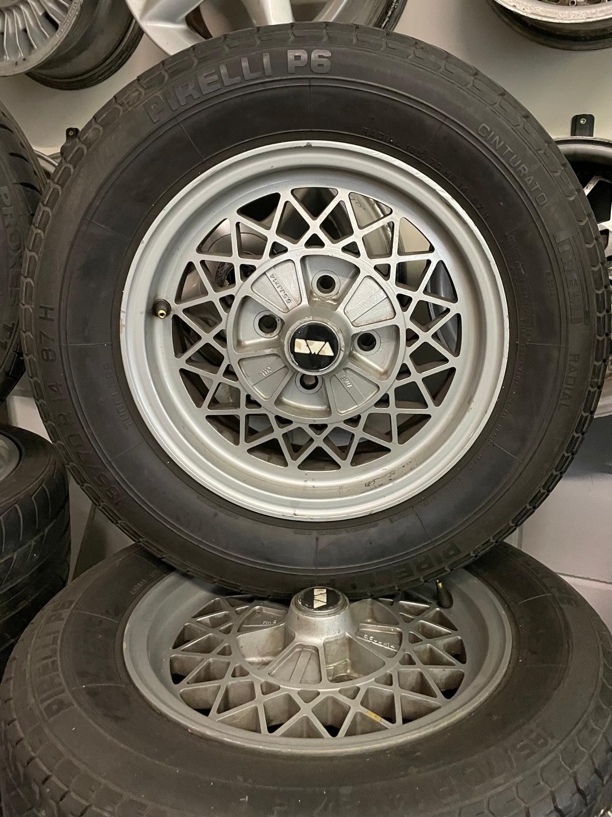 Wielset BWA 4x108 5,5Jx14" + Pirelli banden