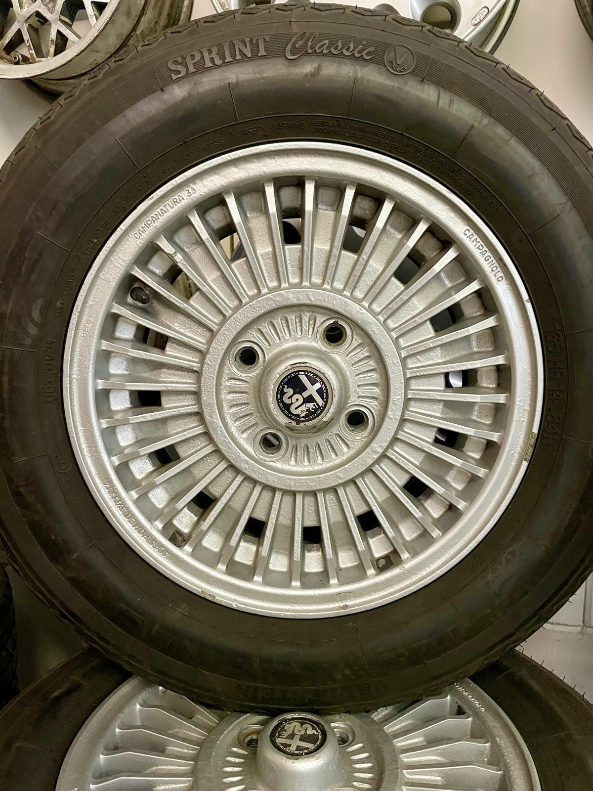Wielset Cromodora 14" 4x108 5,5J + Vredestein banden